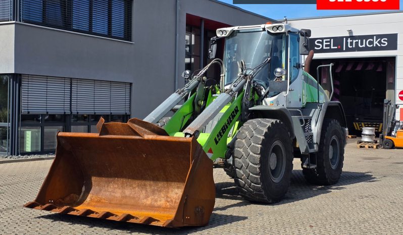 
								Liebherr L526 titulos full									